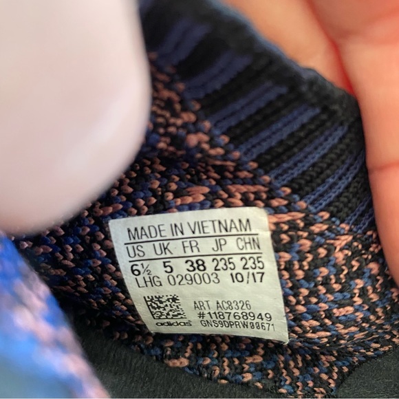 Adidas Men's The Boost R1 Primeknit Size 6.5 Sneakers - Picture 8 of 9